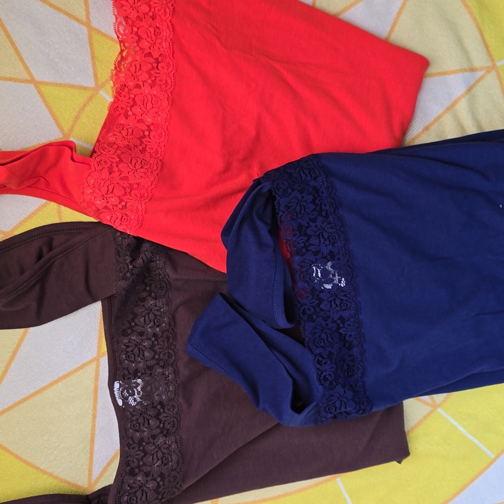 EUC - Plus Size Tank Tops in Brown, Red And Blue Bundle, Size 1X/1T - Picture 14 of 16